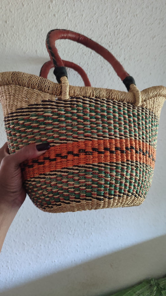 Cesta Bolga Artesanal con Asas de Cuero